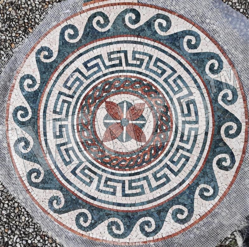 Mosaic MK056 greek-roman medallion
